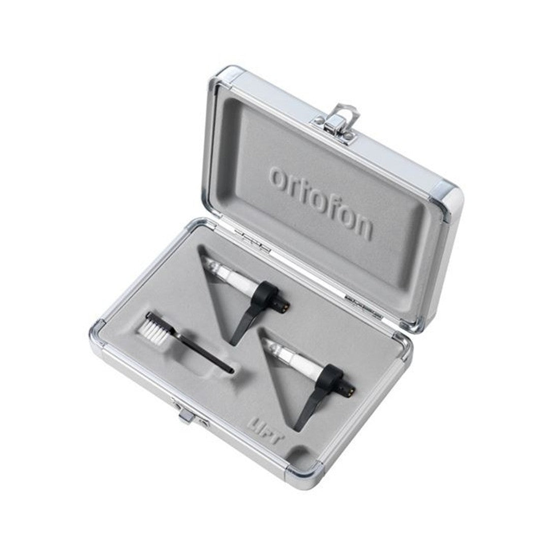 Ortofon CC MKII TWIN SCRATCH Concorde MKII Scratch Cartridges Top Front Left View Flight case