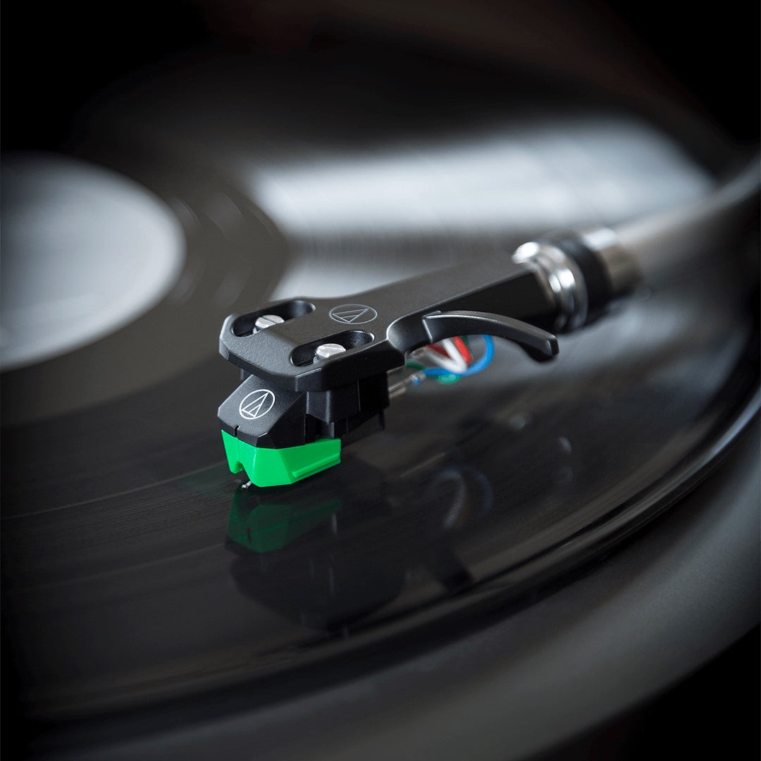 AT-VM95E Dual Moving Magnet Cartridge- Headsgell, Cartridge and Tonearm