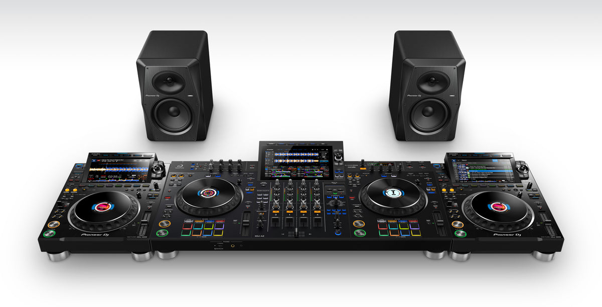 AlphaTheta XDJ-AZ Professional All-in-One 4 Channel DJ System Set up 4 with CDJ-3000